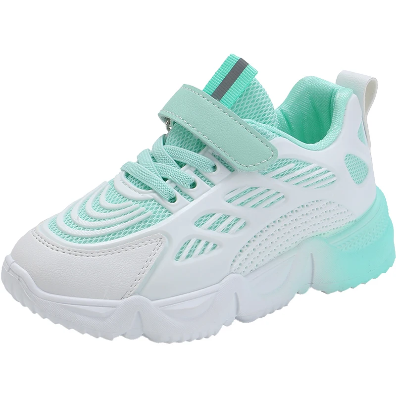 sports shoes in girls