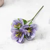 Una rama morada