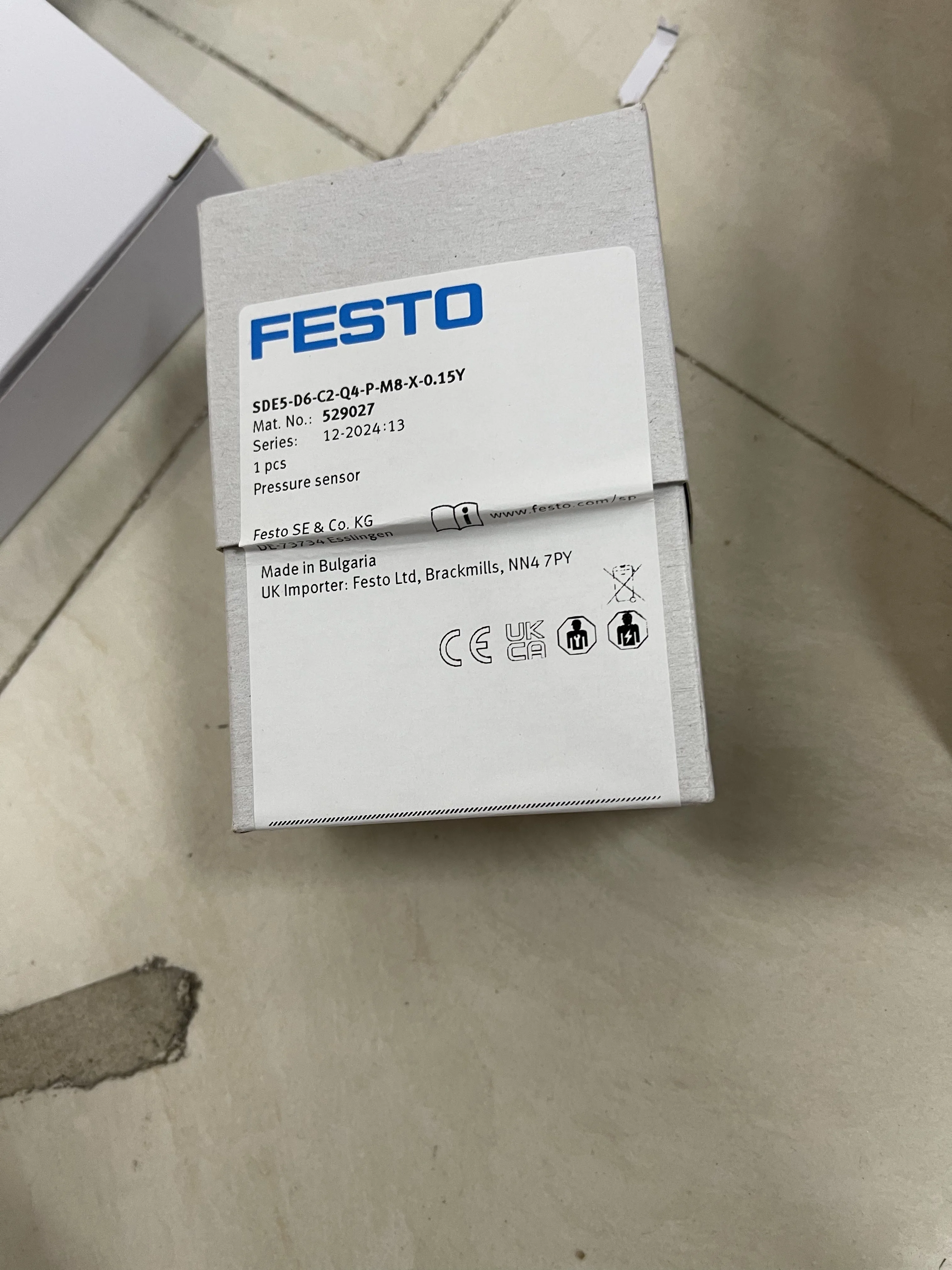 Festo Pressure Sensor SDE5-D6-C2-Q4-P-M8-X-0.15Y Festo Pressure Sensor SDE5-D6-C2-Q4-P-M8-X-0.15Y