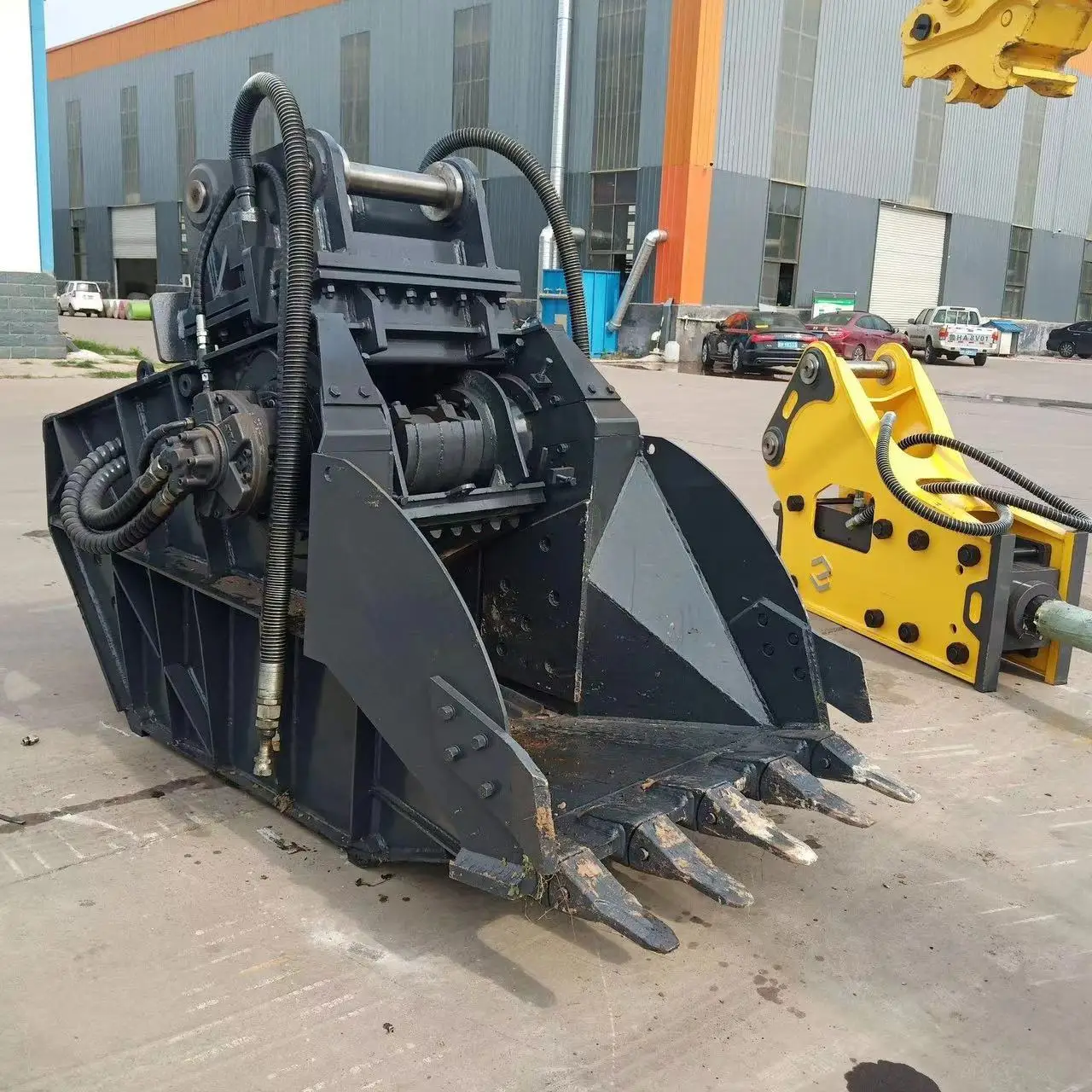 Weixiang High Quality Concrete Crusher Mining Project Crusher Bucket