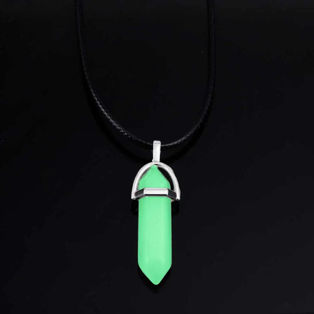 クリスタル三角ペンダントネックレス quartz-square6.jpg
