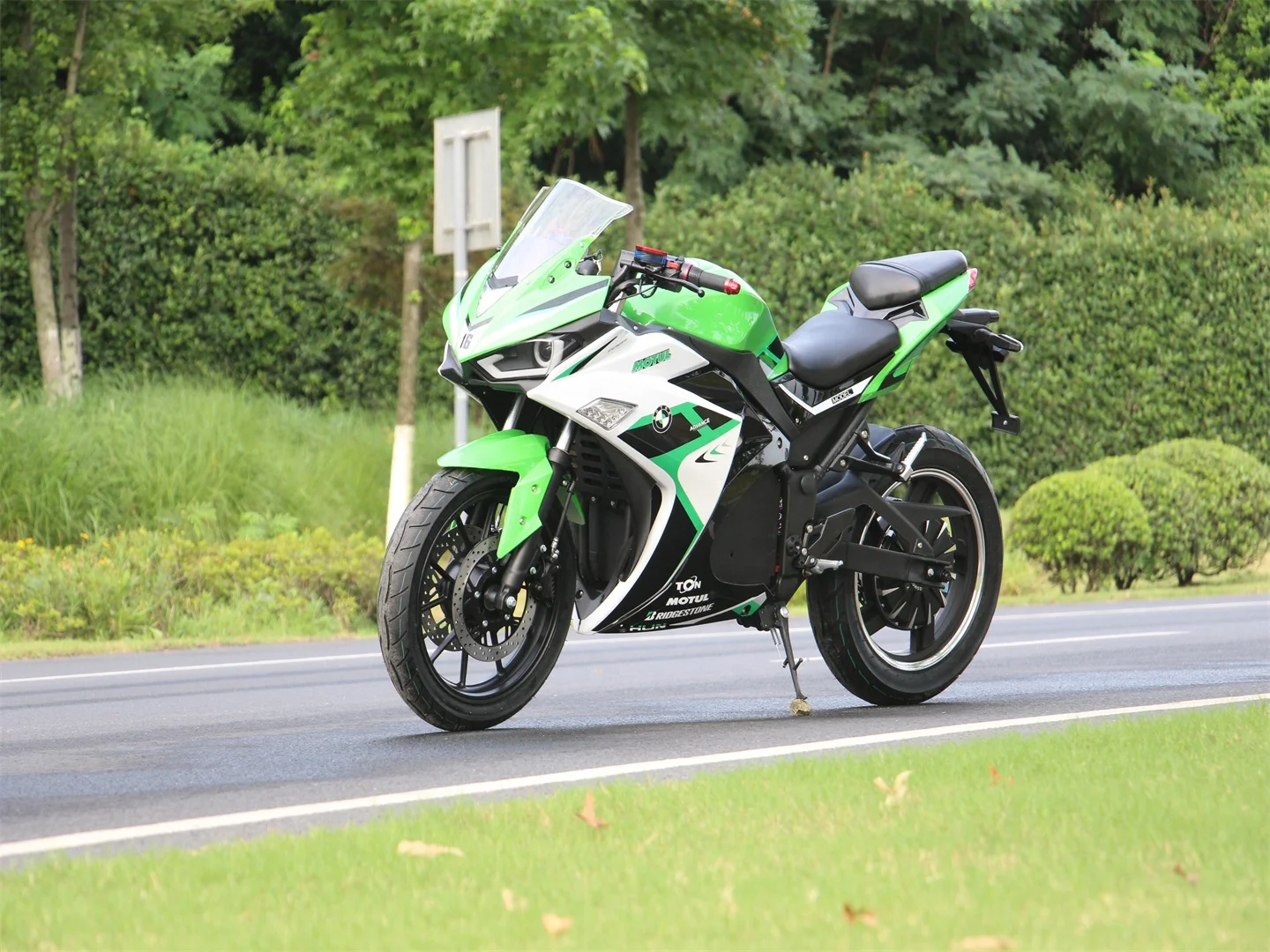 Top Fashion 72V Two-Seater Electric Racing Motorcycle 3000W Motor Power 80km/h Max Speed Electric Sport Bike