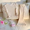 Apricot color