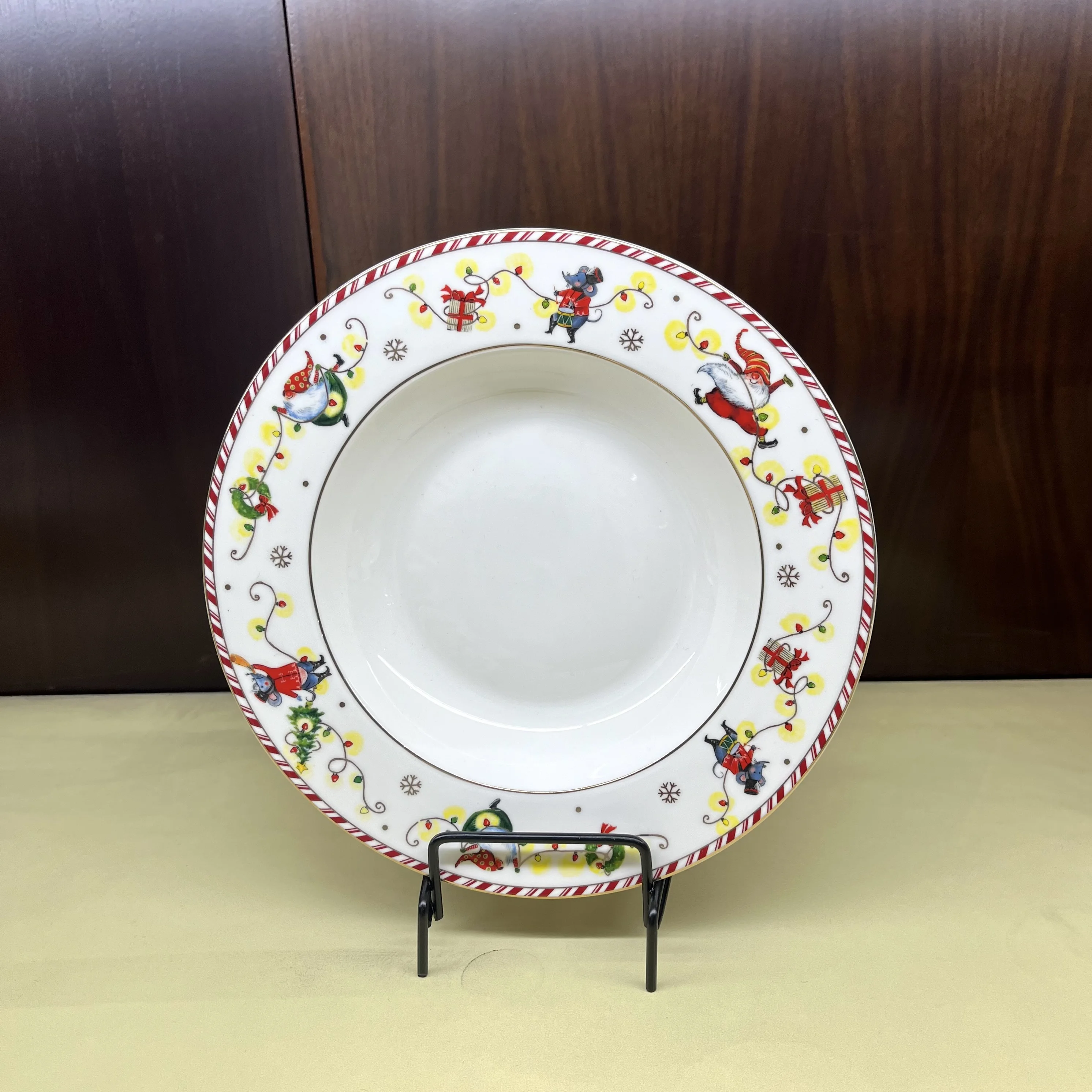 Taohui Toy's Delight Dinner Plate Set, Porcelain, White/Red Dish Plates details