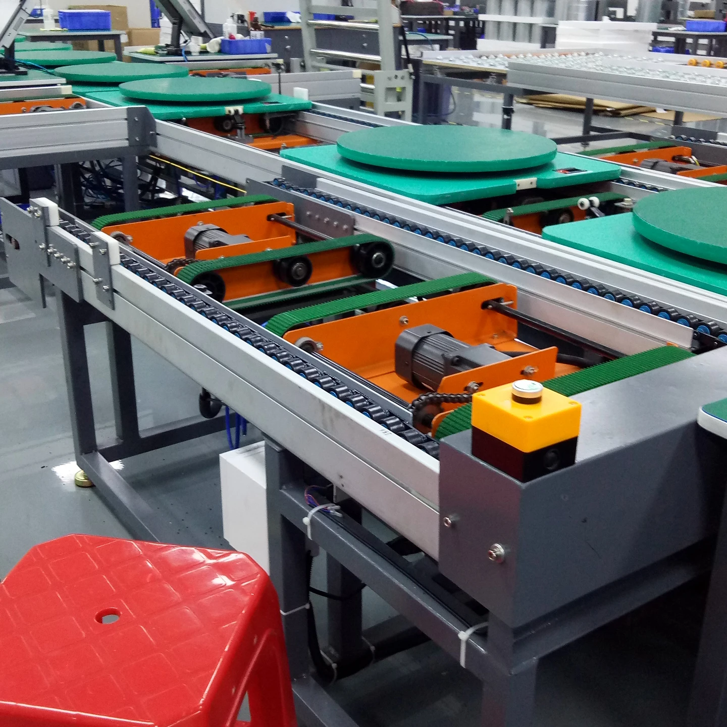 Power Motorcycle Chain Belt Conveyor Assembly Machine Automatic Stainless Steel Roller Conveyor Manufacturing Plant Spare Parts