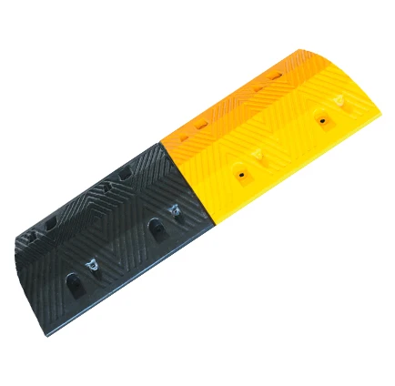 Flexible Road Driveway Reflective Rubber Car Ramp Traffic Calming Rubber Speed Hump supplier