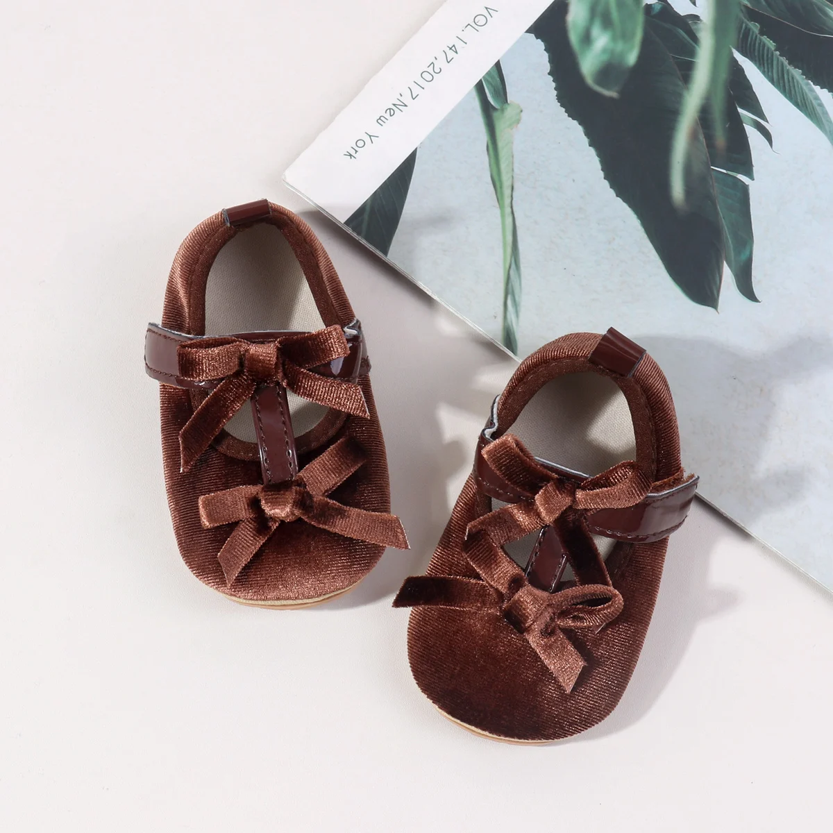 New Arrival Beautiful Solid Simple Princess Newborn Baby Girls Shoes supplier