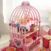 Alzata per torta rosa a tre strati in carta