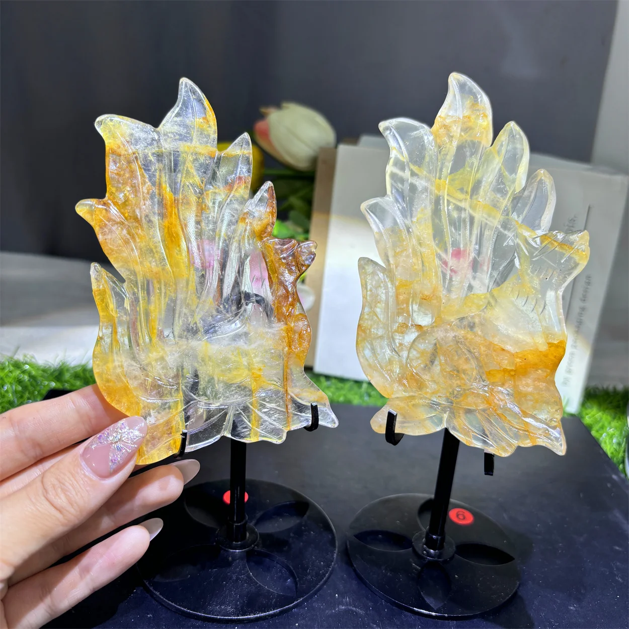 Kindfull High Quality Natural Stone Crystal Carving Crafts Golden