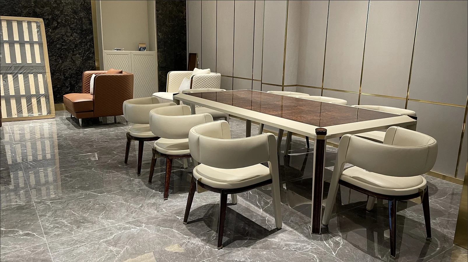 现代豪华设计餐桌椅套装皮革餐椅客厅家具