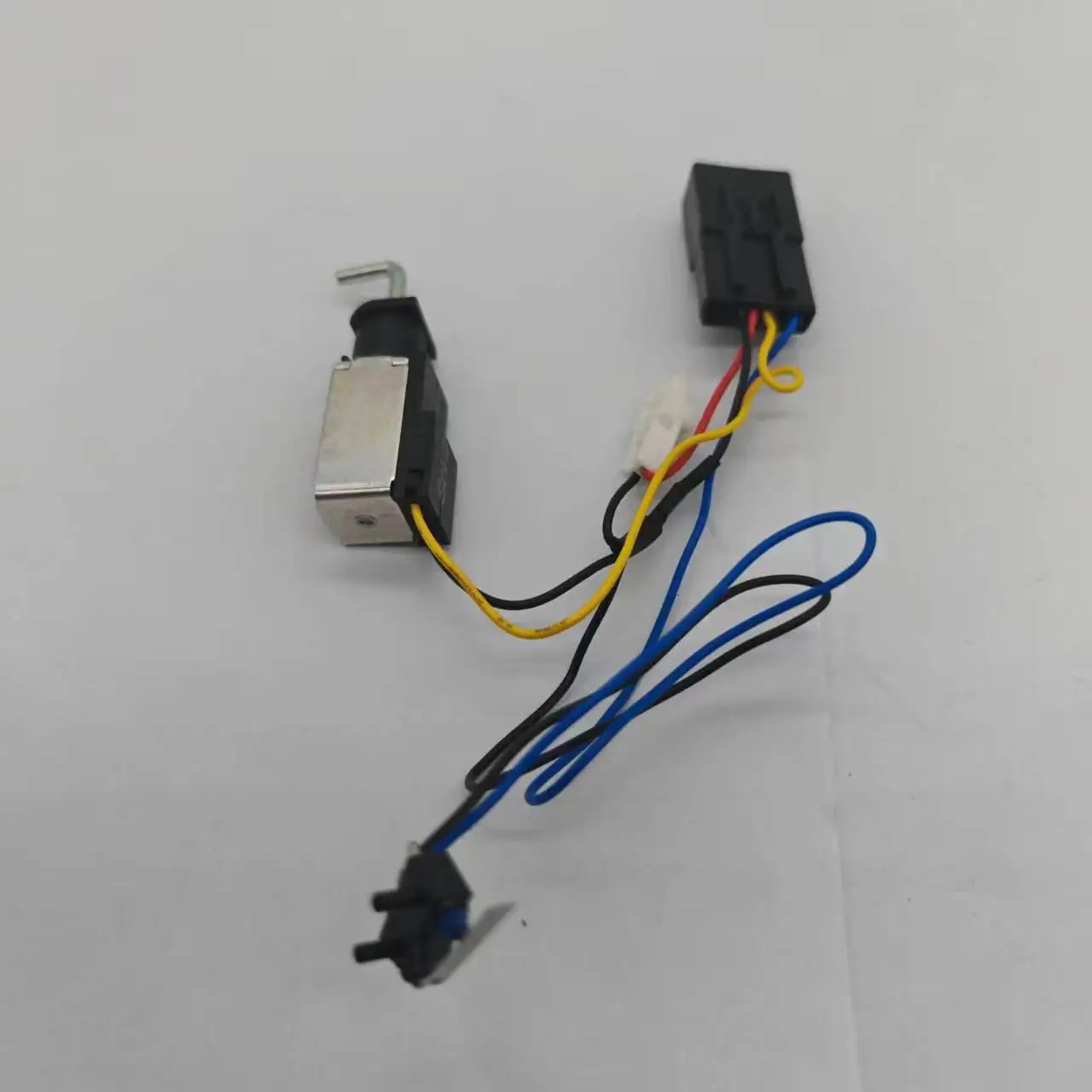 Transmission Interlock Solenoid 95840-C5100 for Repair