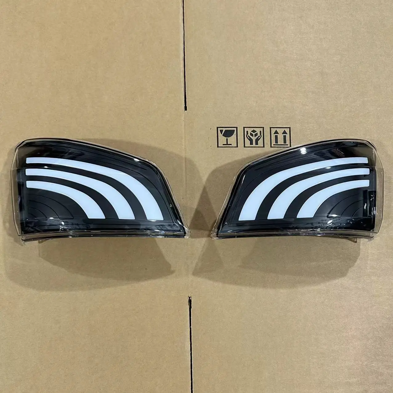 Japanese Truck HIN VICTOR 2023 New LED Corner Lamp