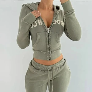 Custom logo Distressed Full Zip up Pullover Towel Embroidery Tracksuit 2 Pieces Cozy Sweatpants and Cropped Hoodie Set for Women