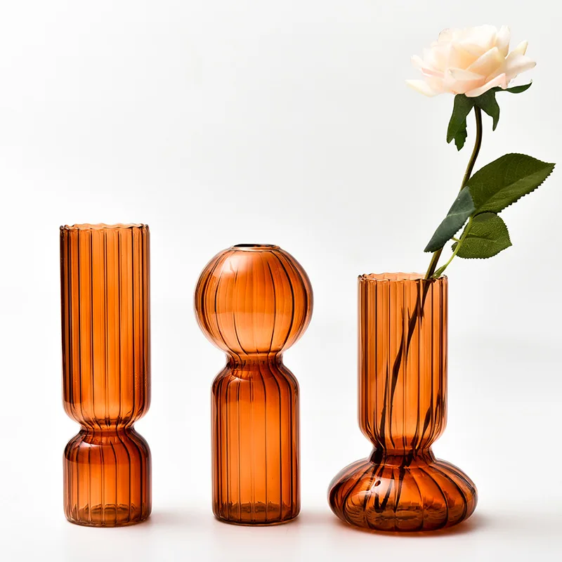 Economically Priced Handmade Small Glass Vase Modern Design Special-Shaped for Weddings