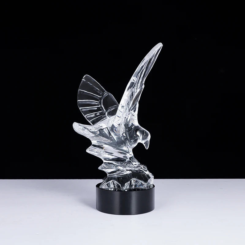 Factory wholesale custom crystal model statues carved k9 crystals factory