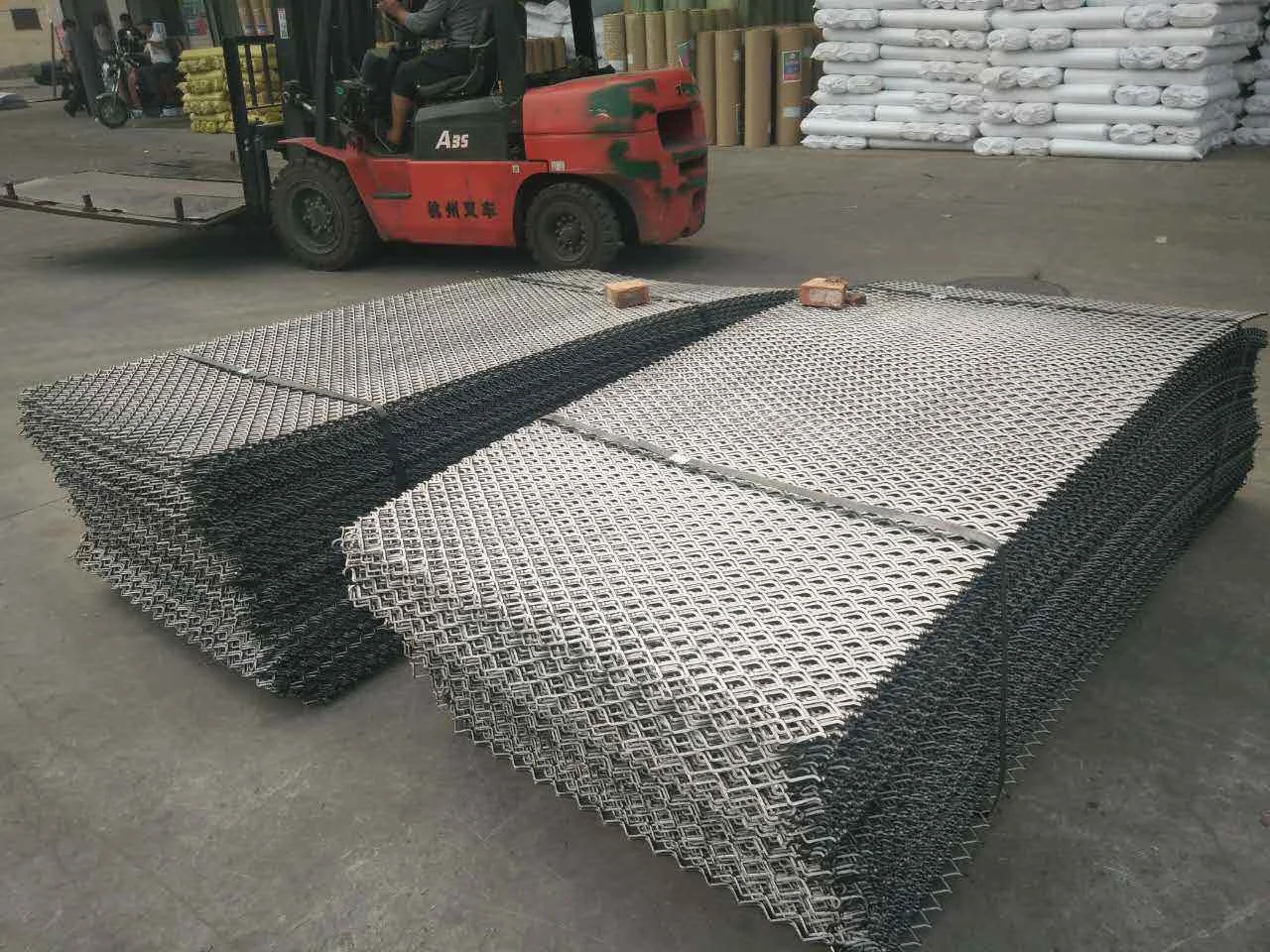 Expanded Metal Mesh Expanded Wire Mesh Powder Coated Aluminium