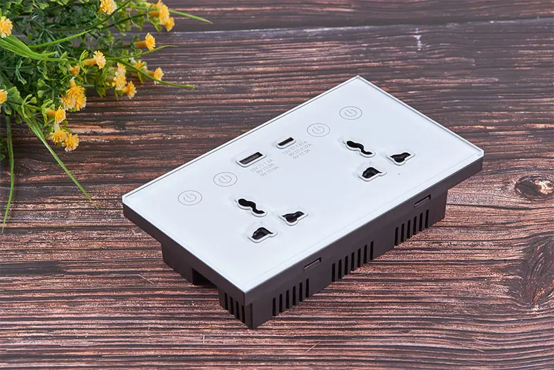 Tuya Wifi Smart Socket With USB Type-C Interfaces 147 Universal Electrical Power Socket 20A Dual Socket