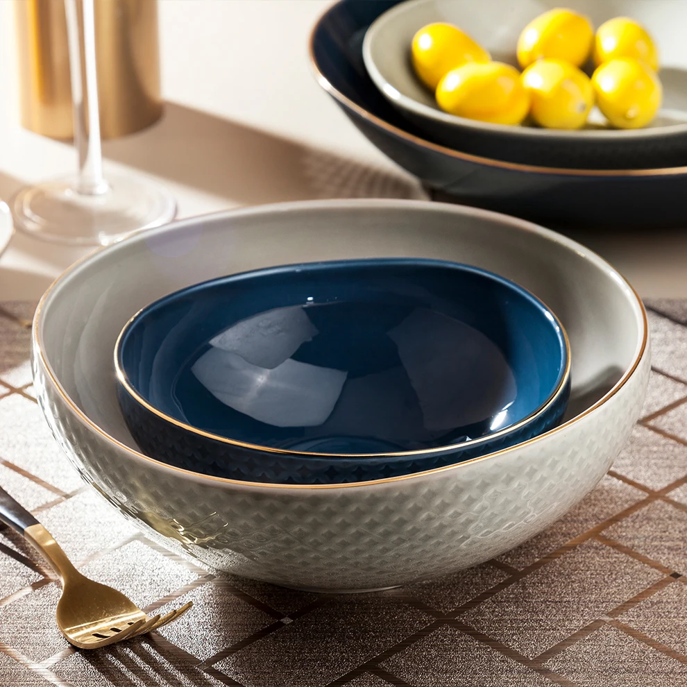 High Quality YAYU Spanish Style Golden Rim Embossed Ceramic Homeware  Porcelain Serving Dishware Fine Bone China Dinnerware Sets