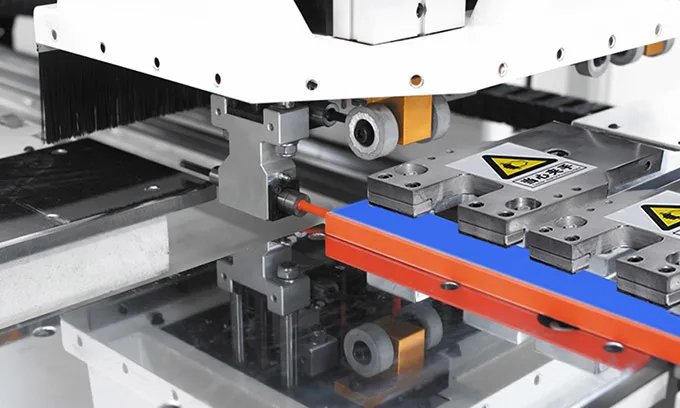 HUAHUA 2023 Popular Save Time and Labour Furniture Wood Panel Customization Two Sets of CNC Six Sides Drilling Machine Line