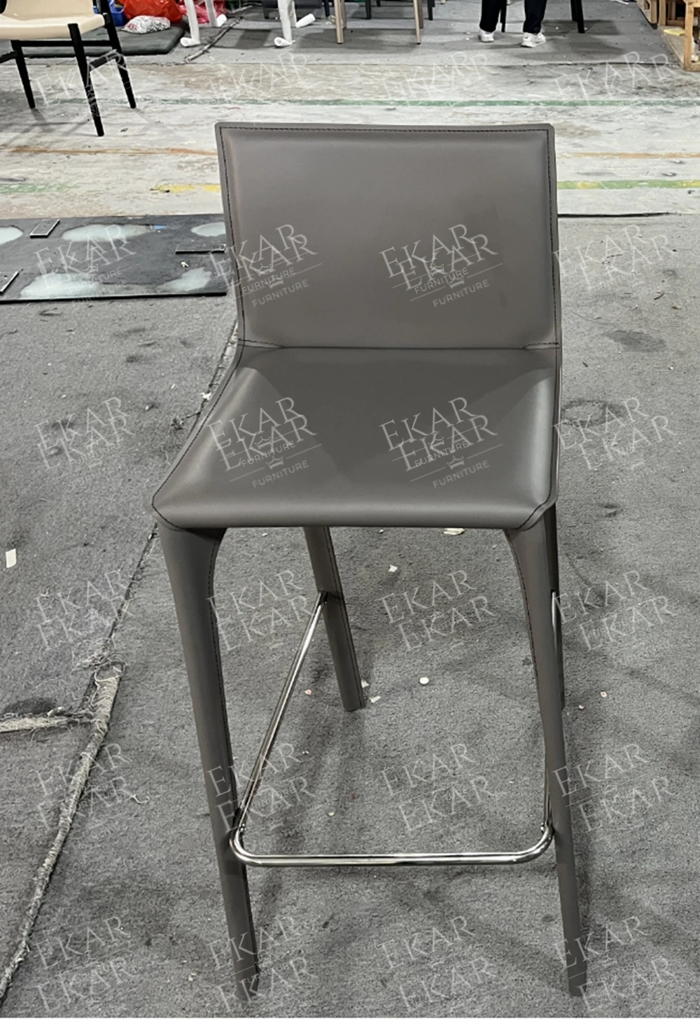 Ekar Furniture Foshan Supplier Nordic Design Saddle Leather Luxury Home Bar High Chair supplier