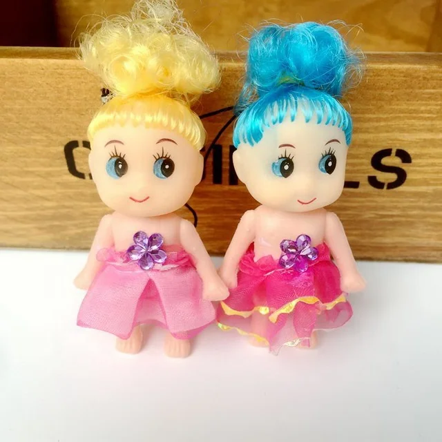 8CM Ddung Doll Mini Plastic Keychain Toy - Unisex Gift