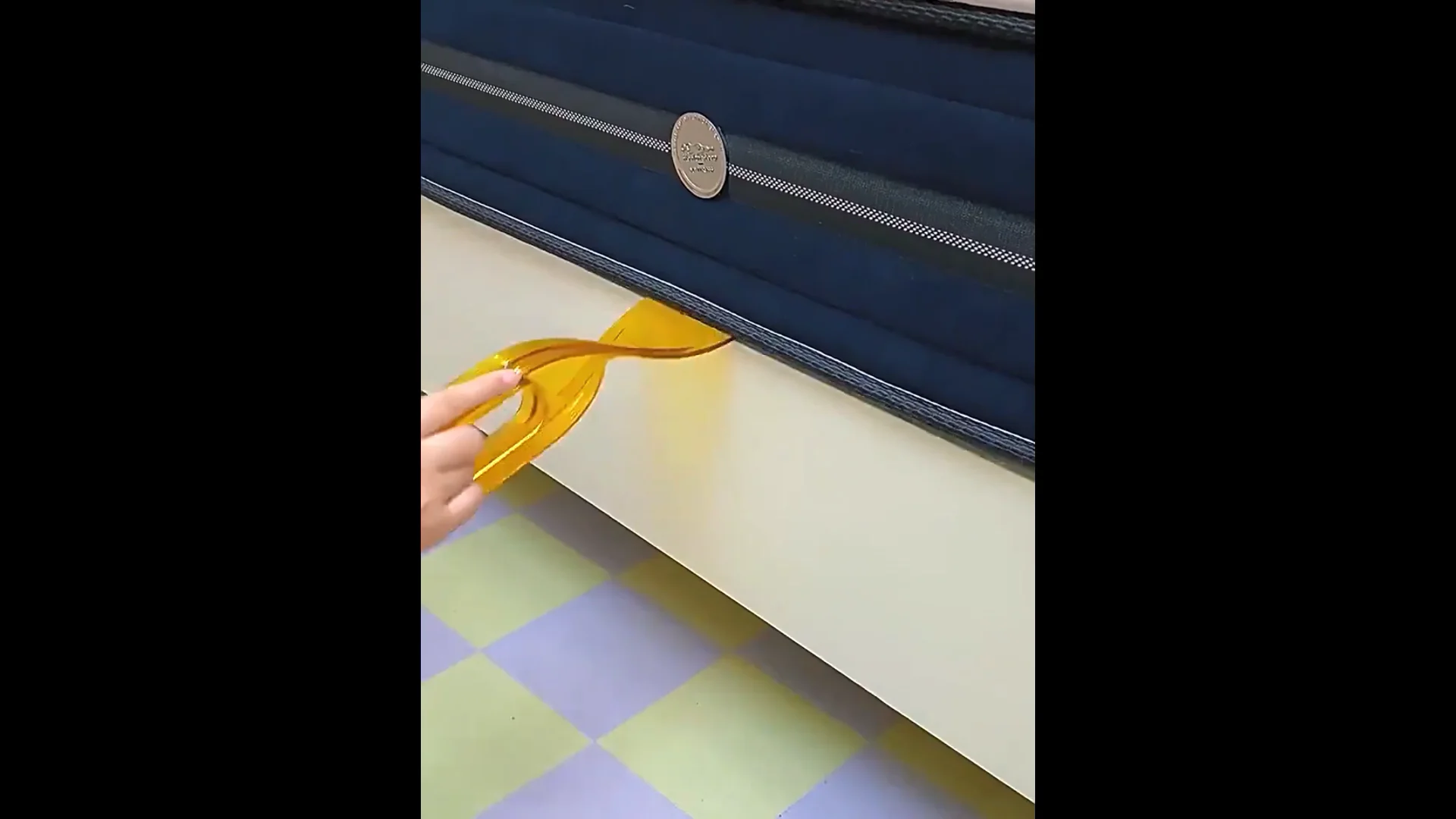 Bed Lifter Tool Mattress Lifter Ergonomic Mattress Wedge Elevator Bed