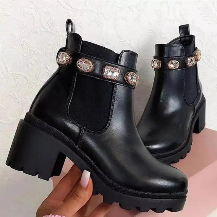 Botas Cortas De Tacón Grueso Con Diamantes De Imitación Para Mujer,Botines  Informales De Talla Grande Para Exteriores,Combina Con  Todo,Otoño/invierno,2022 - Buy Mujer Botas 2021,Botas Mujer,Botas De Mujer  Y Cuñas Product on Alibaba.com