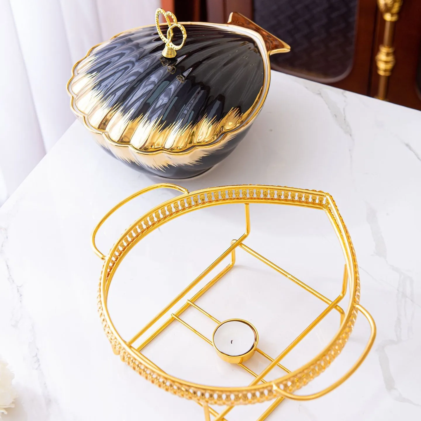 Набор керамической посуды с крышкой