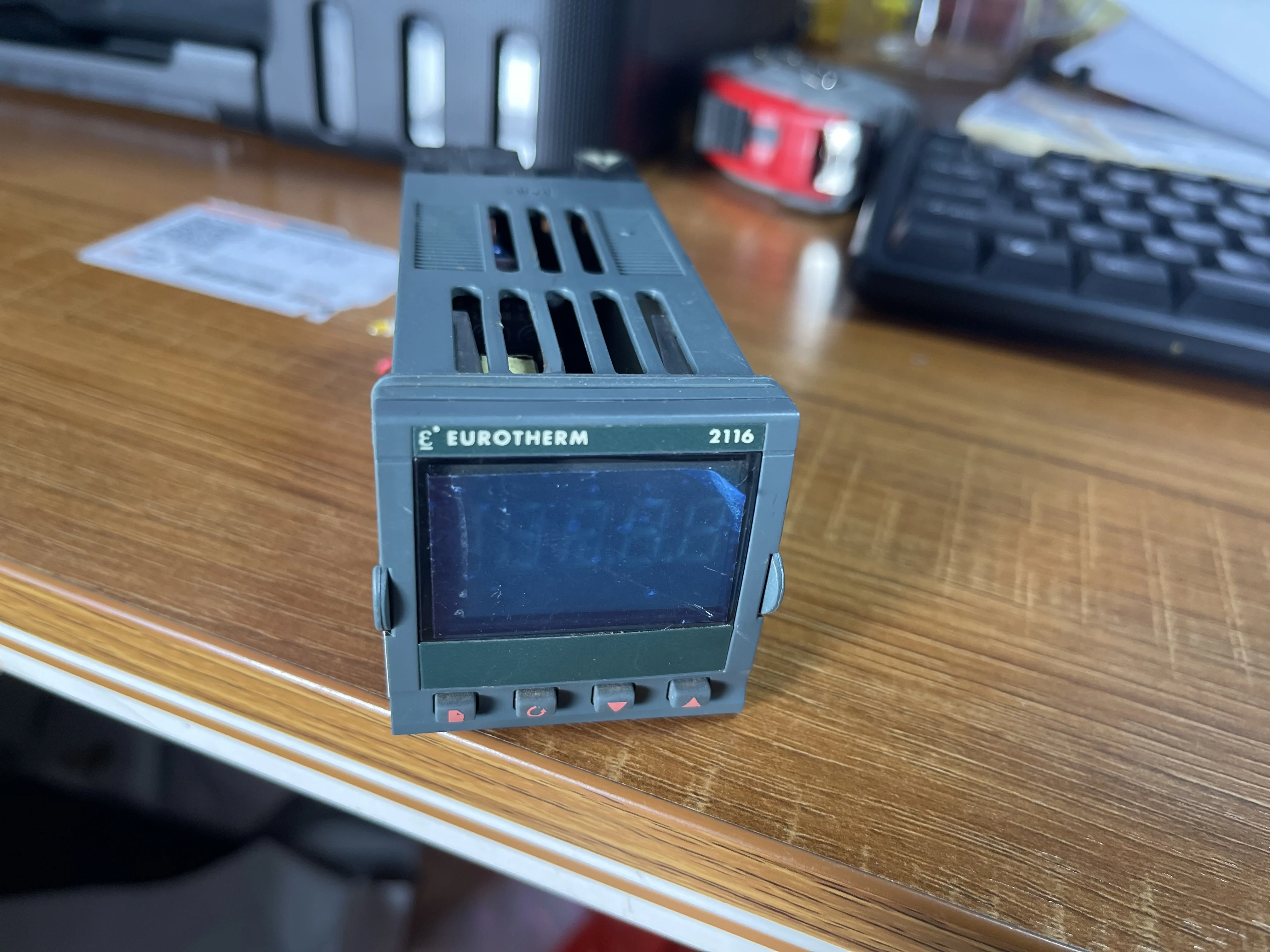 EUROTHERM Temperature Controller 2116