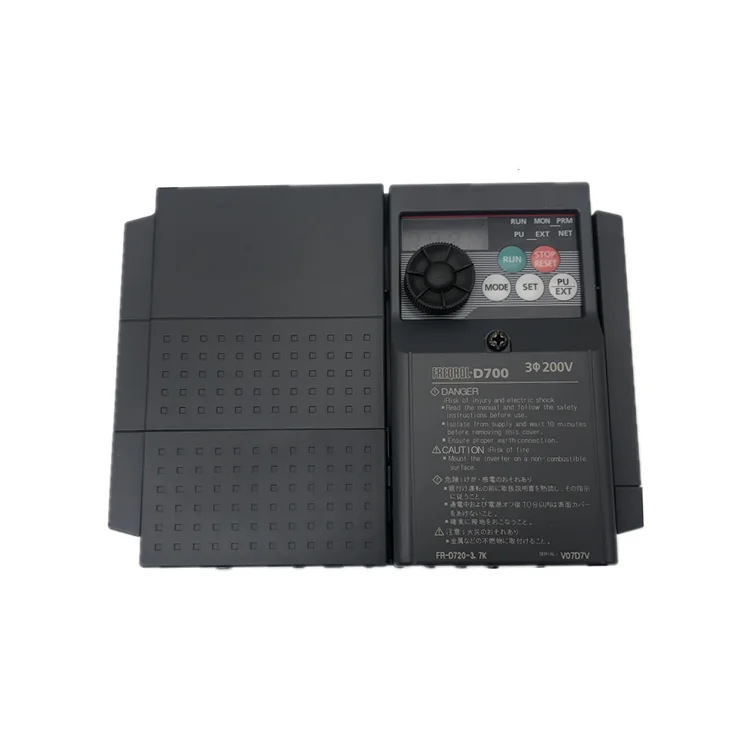 Jauns oriģināls FR-D720-3.7K FR-D700 sērijas kompaktais invertors, 3,7 kW trīsfāžu 220 V motora ātruma regulators. Raksturojas kompaktā konstrukcijā, enerģijas taupīšanā un vairākām aizsardzības funkcijām