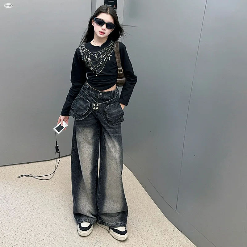 Casual Black Teens Outfit Set: Long Sleeve T-shirt Washed Jeans