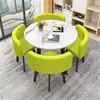 Mesa redonda con estampado de flores + cuero verde tierno