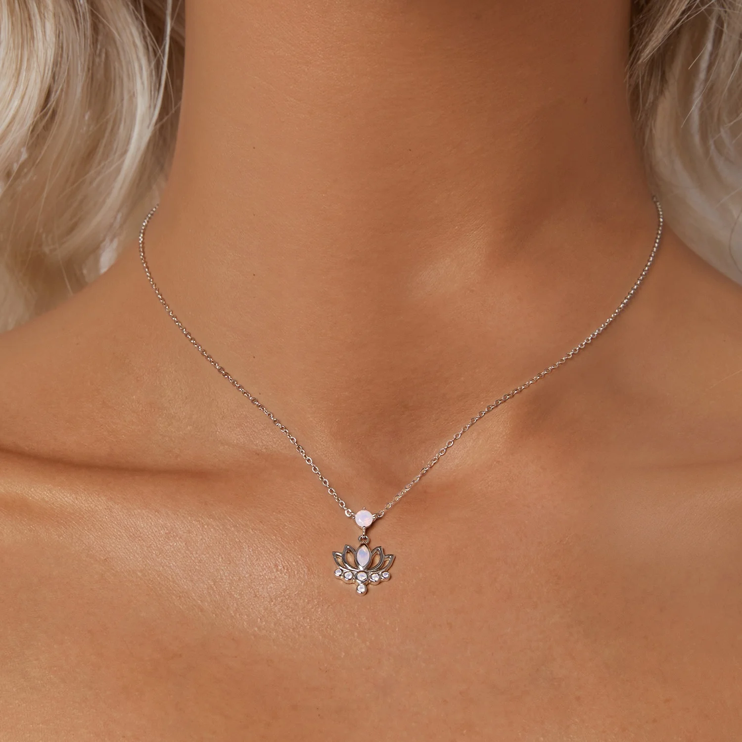 Youchuang High Quality Non Tarnish Summer Charm Necklace Women Flower Opal Sterling Silver 925 Dainty Fashion Jewelry Necklaces