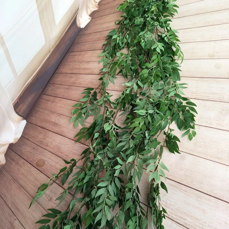Wholesale Wedding Decoration Greenery Wreath Artificial Silk Hanging Willow Garland Plant Faux Green Leaf Wreath Vine
