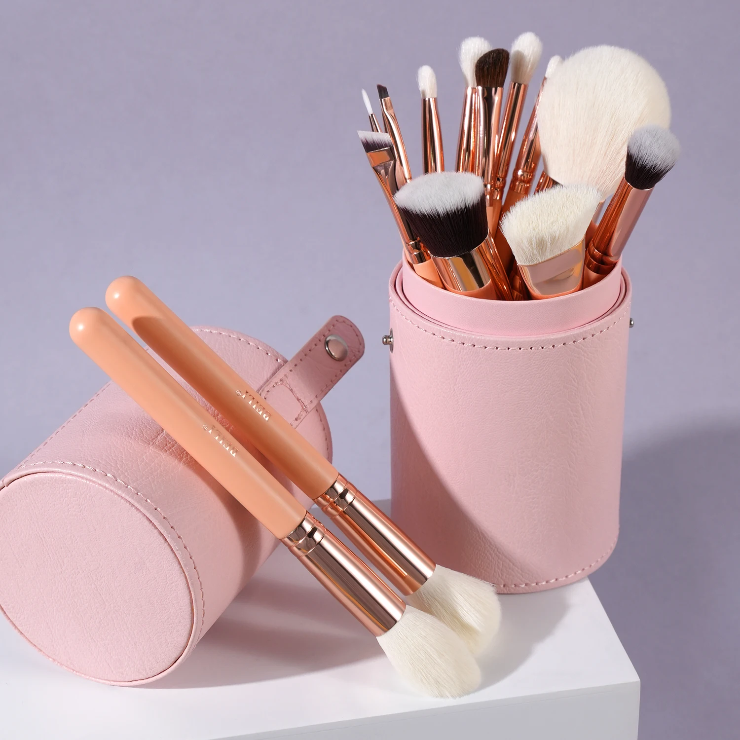 BEILI Custom logo Beauty pink Makeup Artist Brushes Kit Natural Goat Hair  Professional Rose Gold Make up Brush Set with Holder