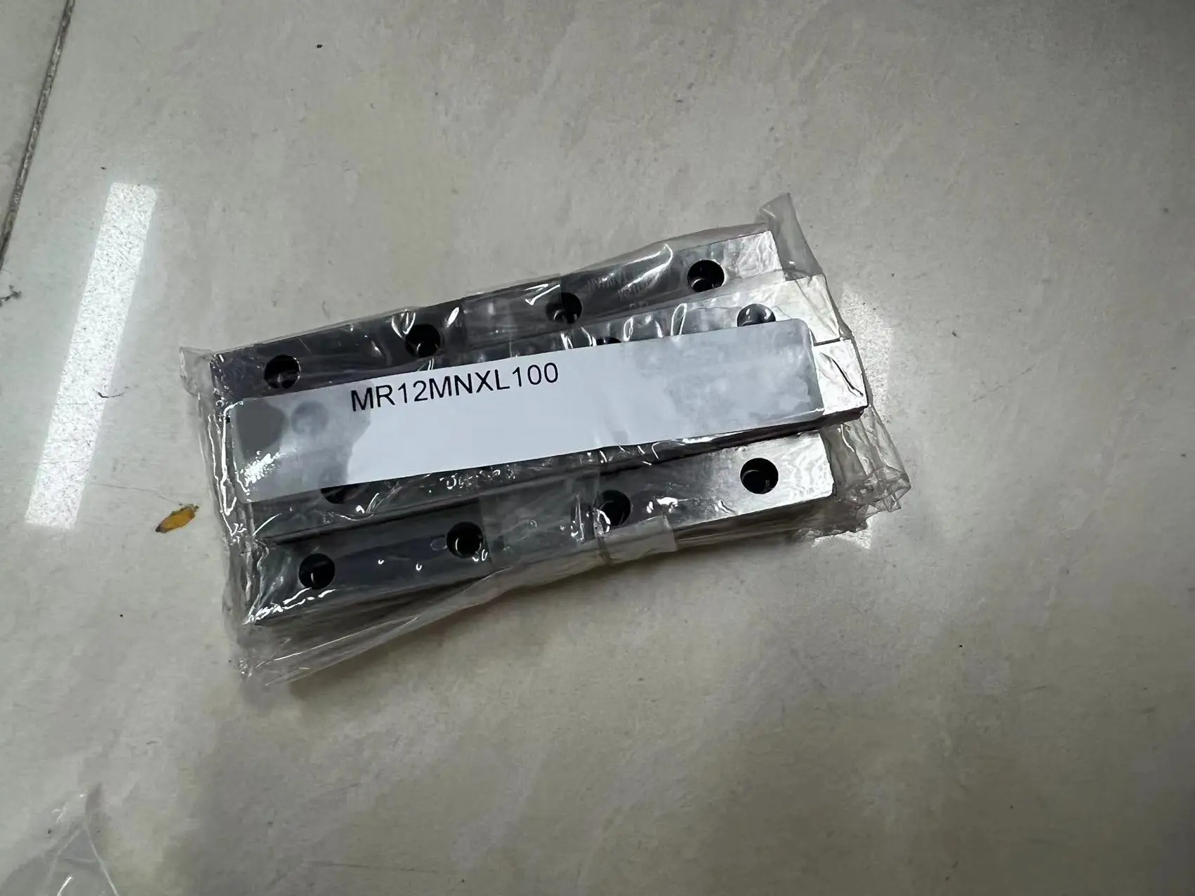 Mitsubishi Linear Guide Rail Slider MR12MNXL100 Mitsubishi Linear Guide Rail Slider MR12MNXL100