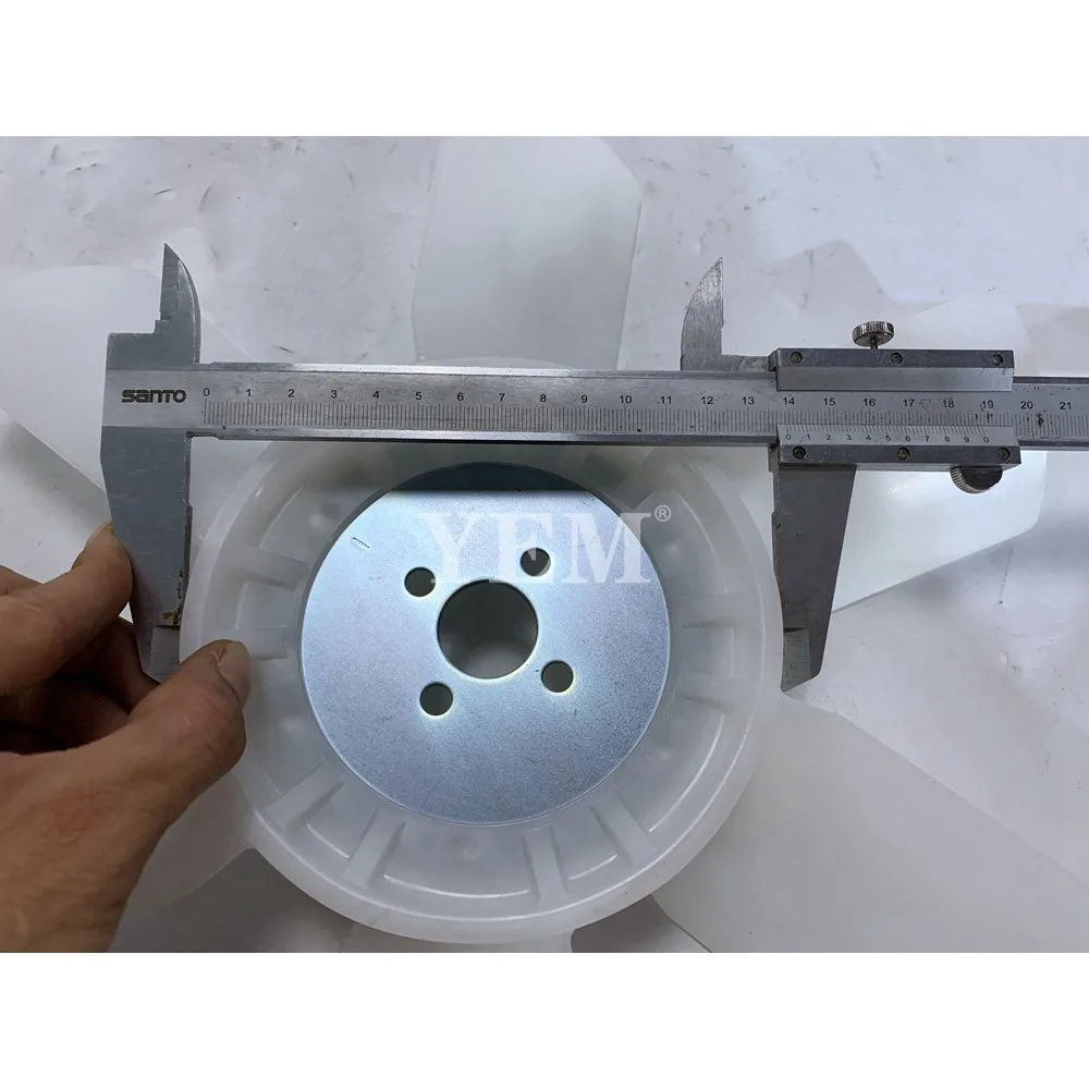 D1005 Cooling Fan 15547-74112 for Kubota Diesel Engine 3