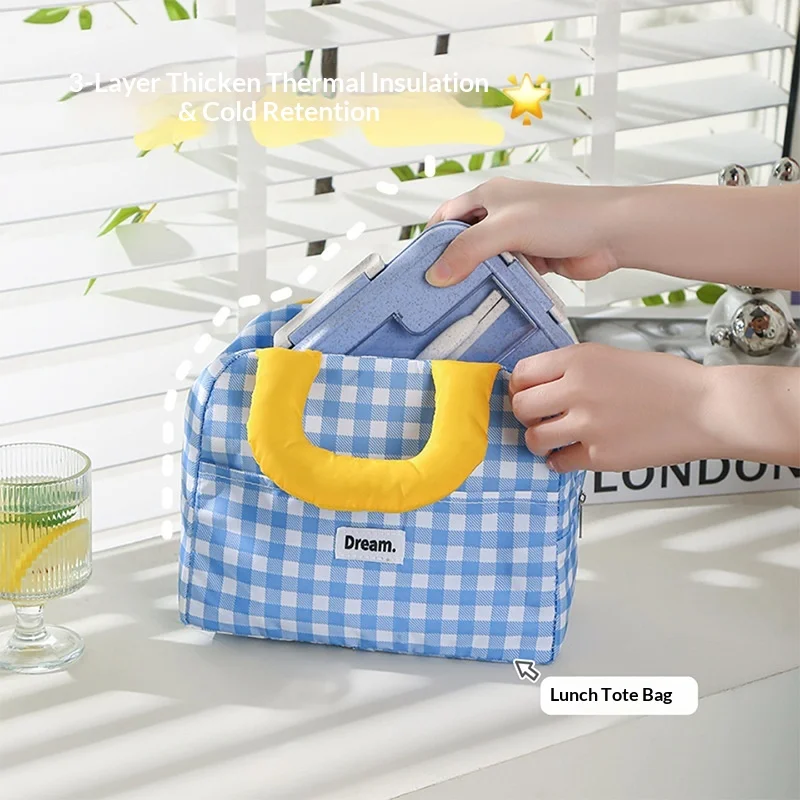 هذه علبة الغداء مصممة لتخزين الطعام بسهولة، وتتميّز بعزل حراري جيد وسهولة في الحمل، كما أن سعتها كبيرة.