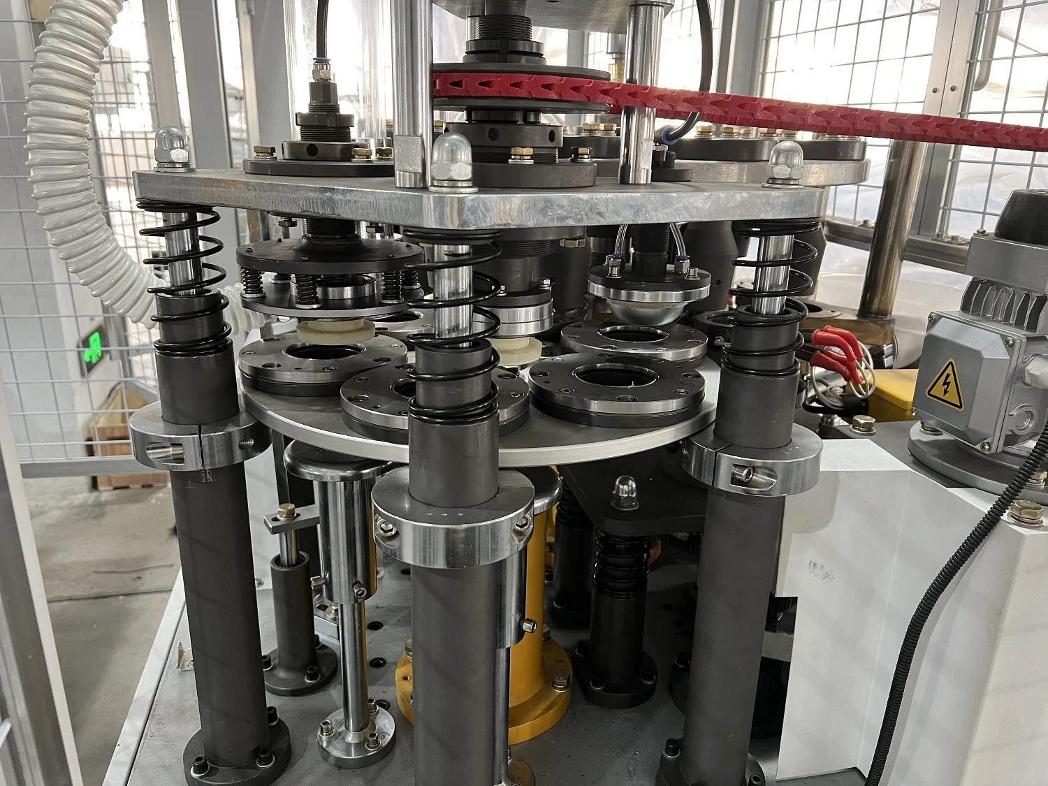 High Speed Servo Motor Paper Cup Machine supplier
