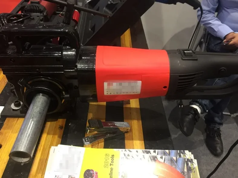 Прямая Продажа с завода оптовая продажа 2000 Вт мощность 26 об/мин без нагрузки NPT или BSPT Сантехнический инструмент портативный резьбовой