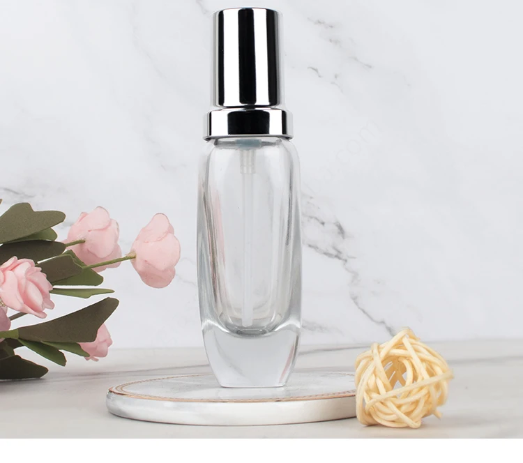 Wholesale custom 30ml empty cosmetic liquid foundation container glass bottle with pump details