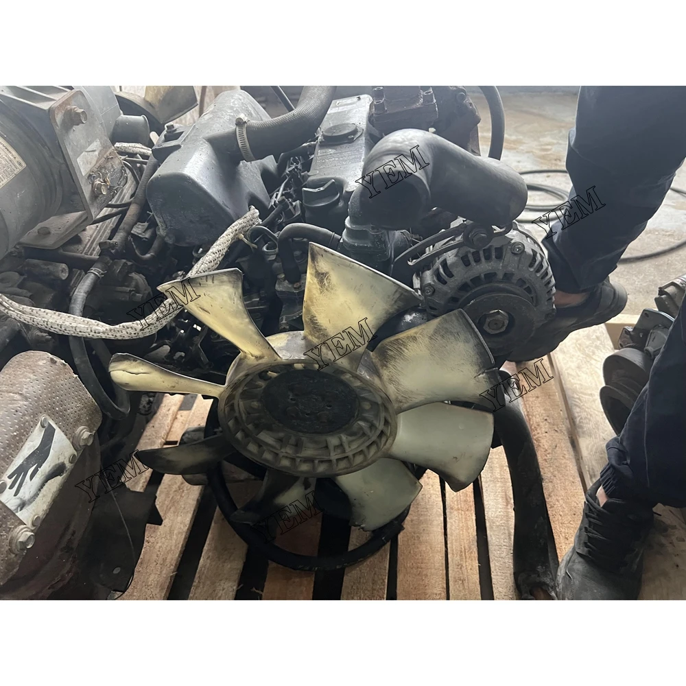 For Kubota V2003-IDI-T Complete Engine Assembly Used 2500RPM 39.5KW 4