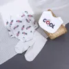 Des vêtements de bébé sympas