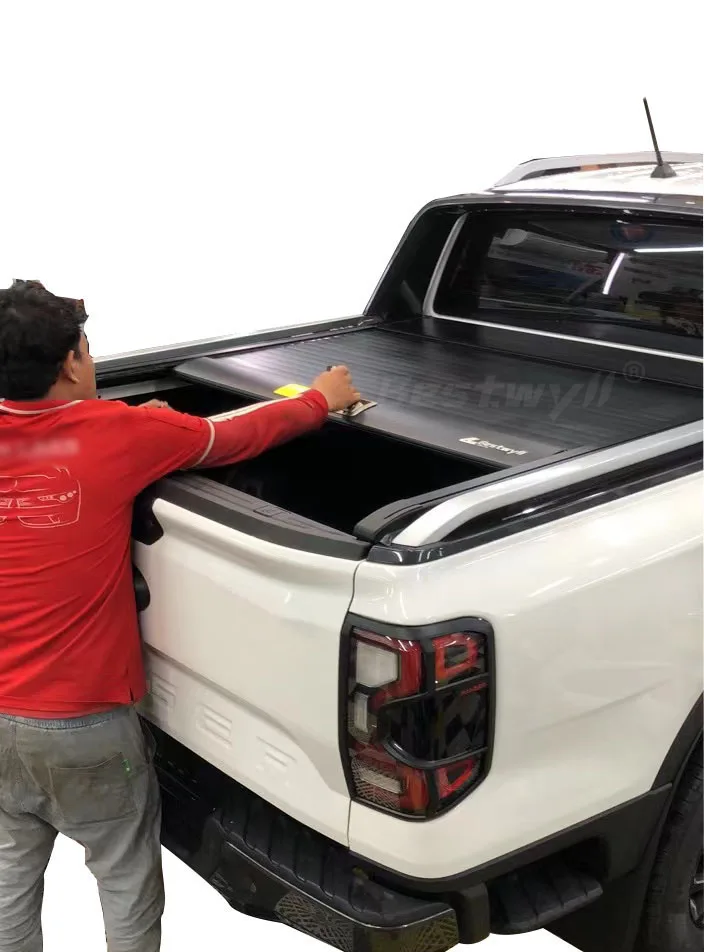 Твердая крышка BESTWYLL для пикапа кузова грузовика ручного роликового затвора F81 2023 Ford Ranger Wildtrak