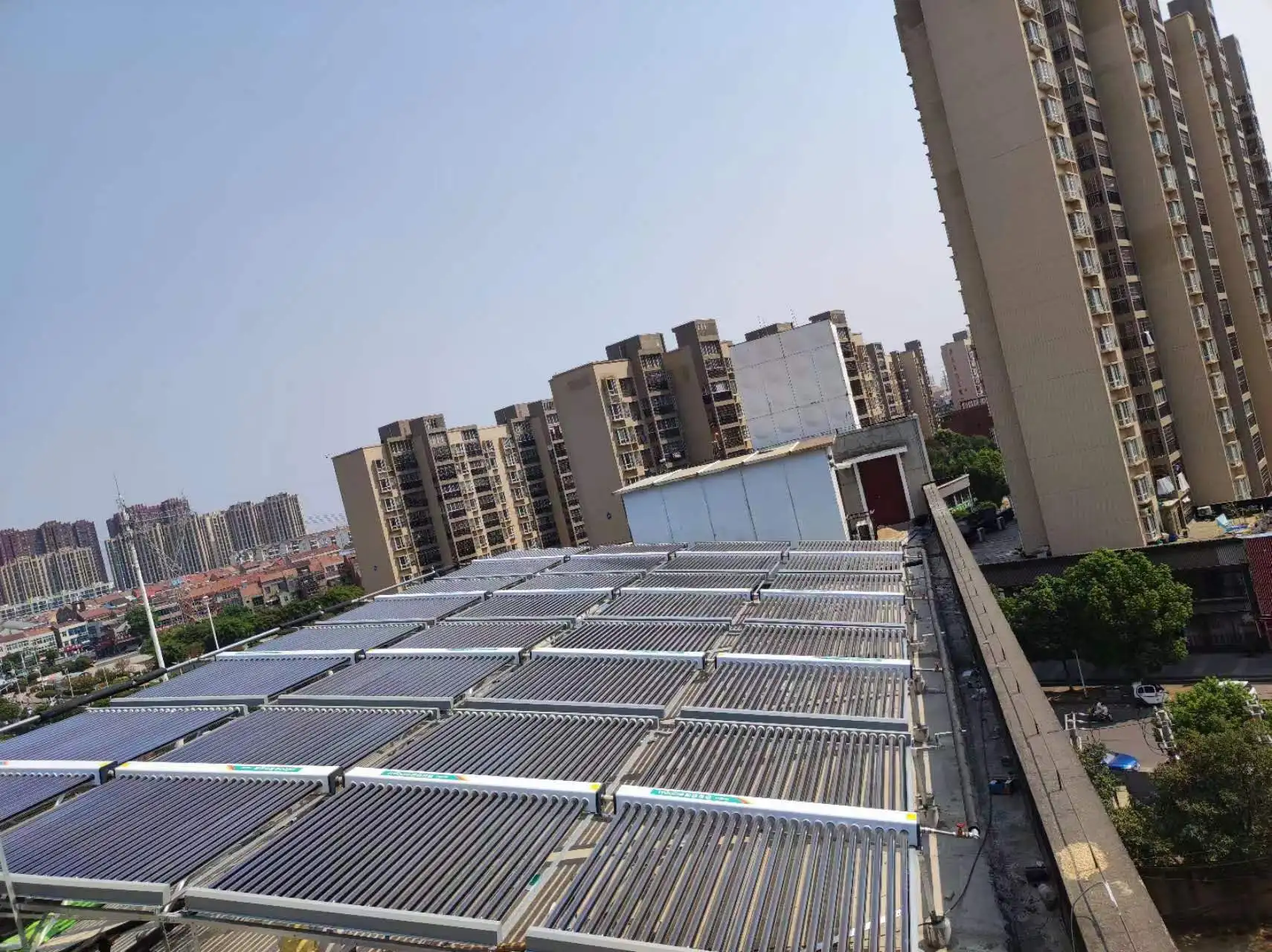 New Product Factory Supplier Solar Collector Pressurized Vacuum Tube Evacuated Tube Solar Collector