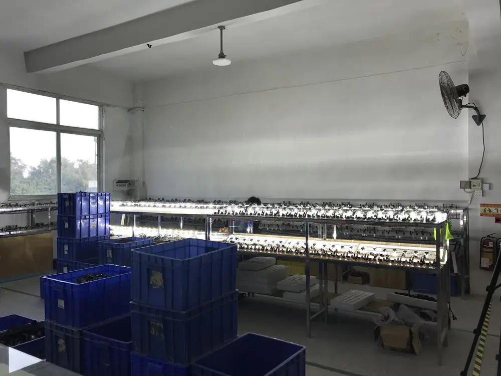 Guangzhou Carqilight Auto Parts Co., Ltd. 3
