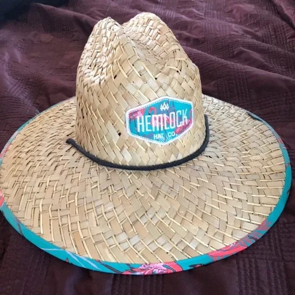 hemlock hat flamingo