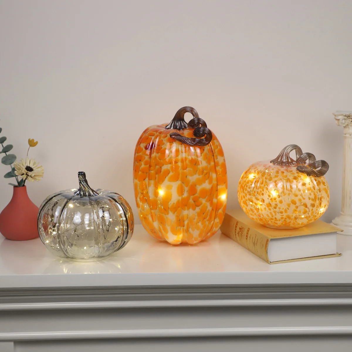 Hand Blown Glass Pumpkin Figurine Halloween Pumpkin Decor Table Accent for Fall Harvest Decorating