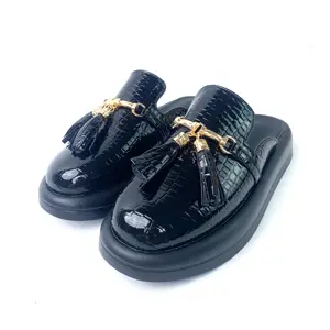 Round Head New Design Metal Chain Women's Flat Shoes Office Commuting Half Drag Step on Mules Flats Loafers Ladies