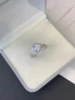 Anillo de oro de 14k y moissanita de 0.5ct
